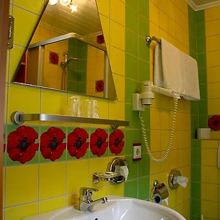 Elegant Hotel 3*