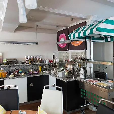 ホテル Elegant 3*